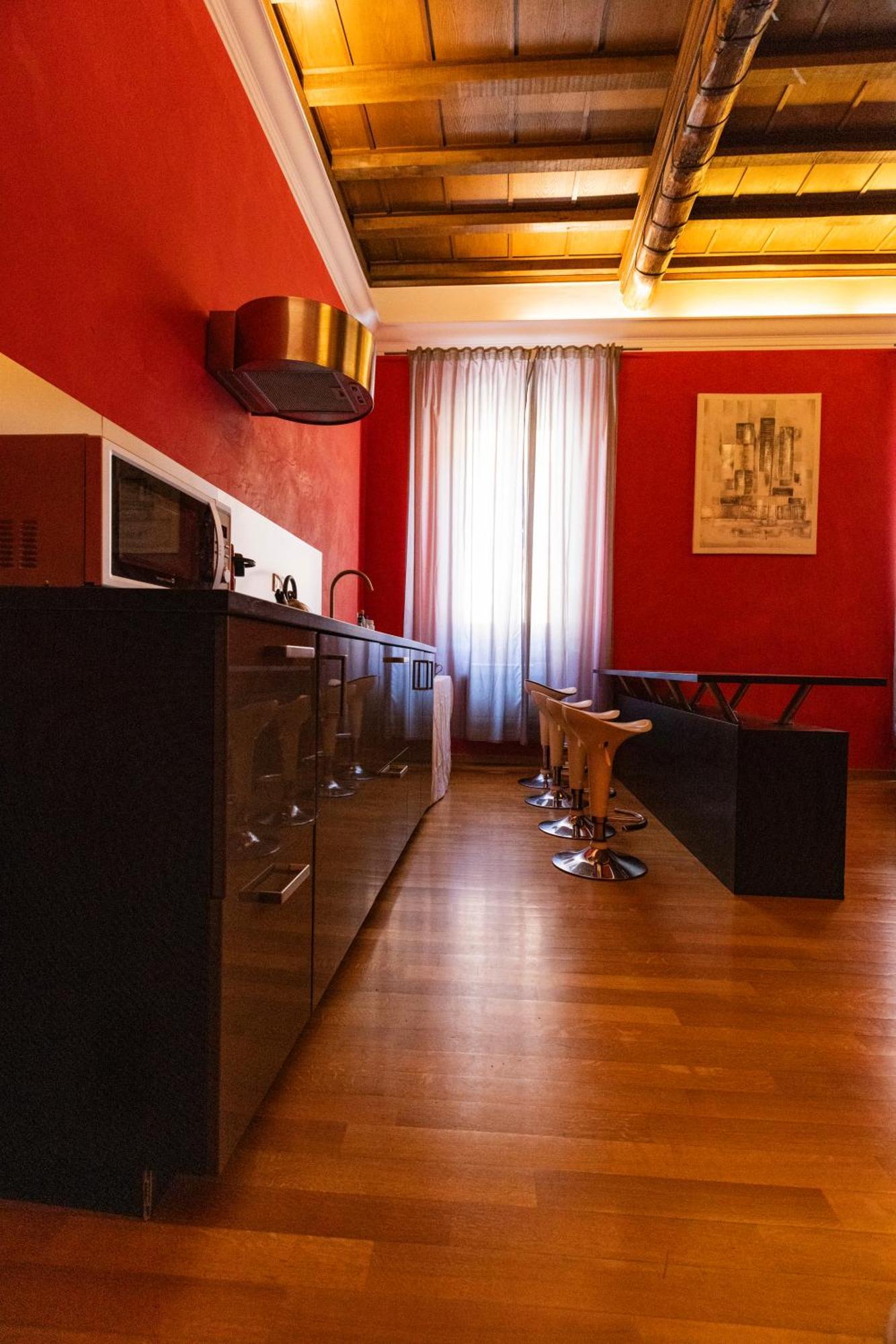 Barberini Apt Close To Fontana Di Trevi Рим Екстер'єр фото