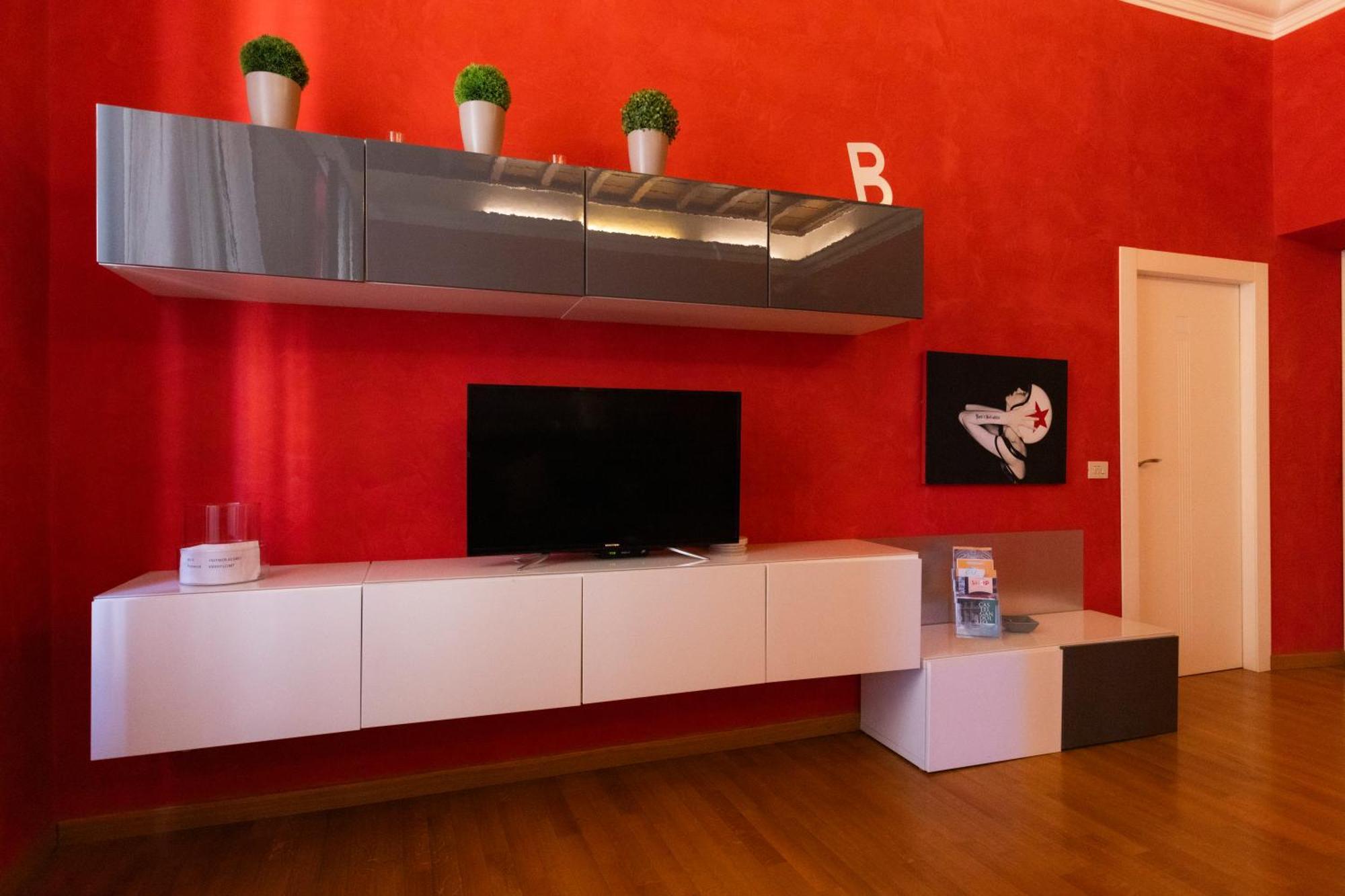 Barberini Apt Close To Fontana Di Trevi Рим Екстер'єр фото